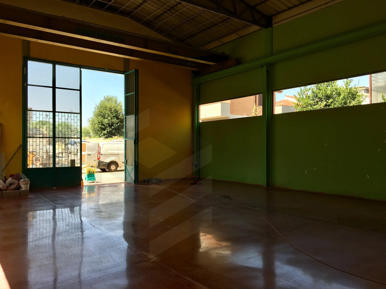 Consolidamento con silicati di litio e lucidatura pavimento in cemento